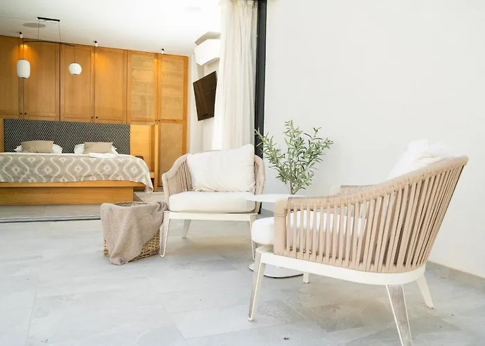 Jerry's Palace - Modern Close To The *