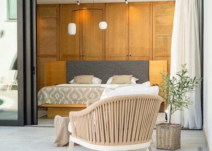 Jerry's Palace - Modern Close To The