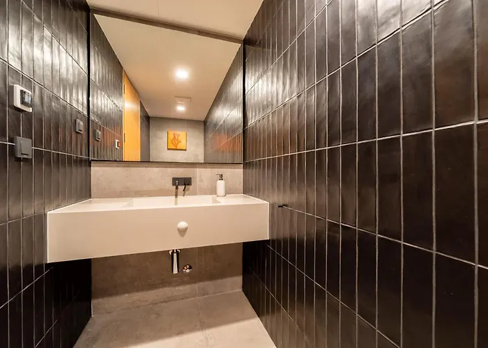 Villa Jerry's Palace - Modern Close To The